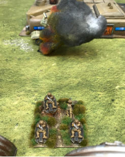 The Slammers infantry on skimmers move forward and attack the Commandos