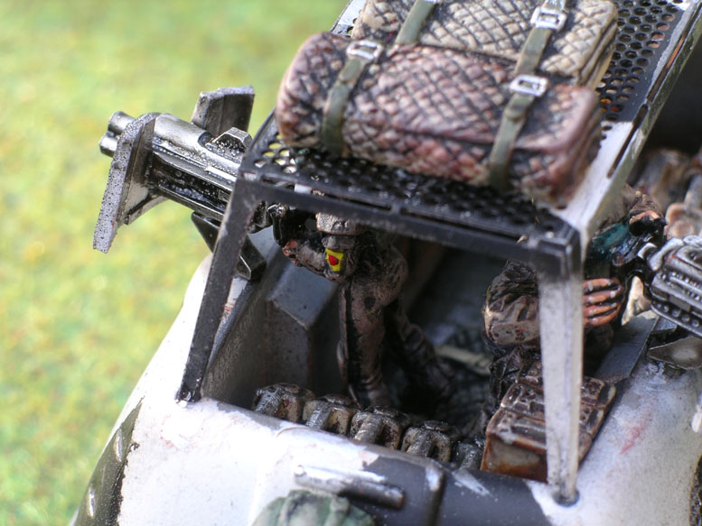 dazzle_combat_car_rear_stowage