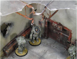 girders painted seperately - metal painted brown and drybrushed and chalked for both dirt and rust then steel drybrushed after matt varnish